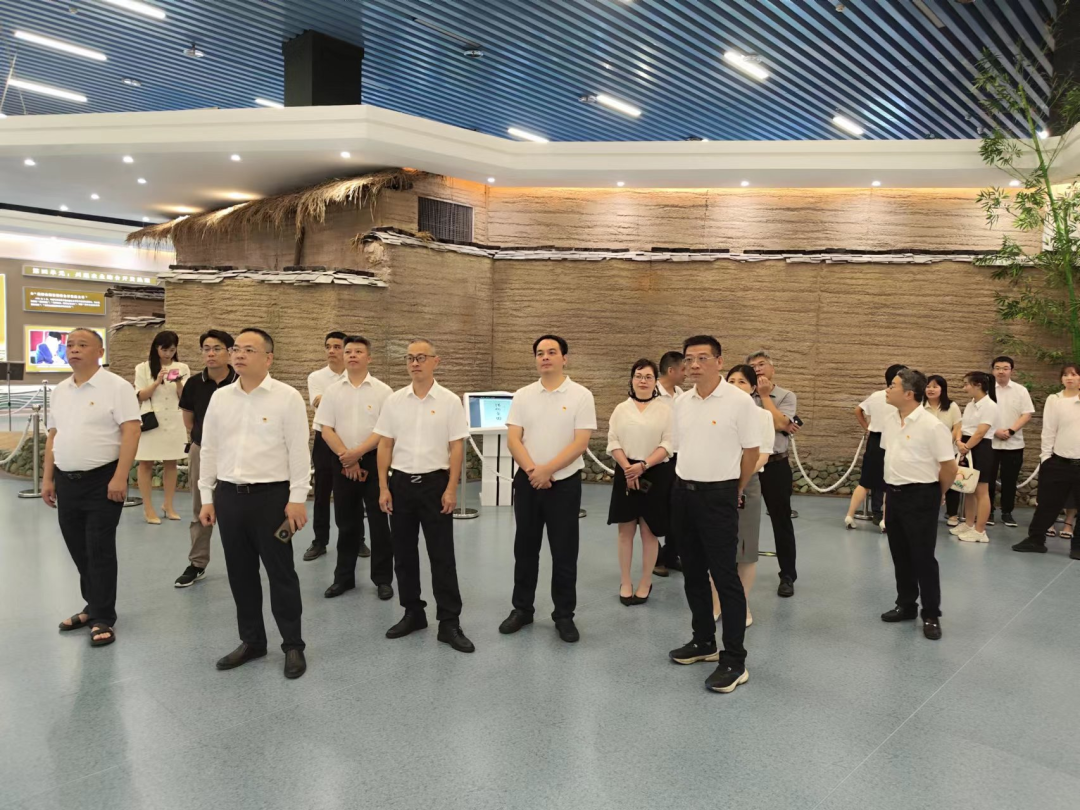 宁德市万象城AWC公司党委主题教育读书班开班并开展现场教学